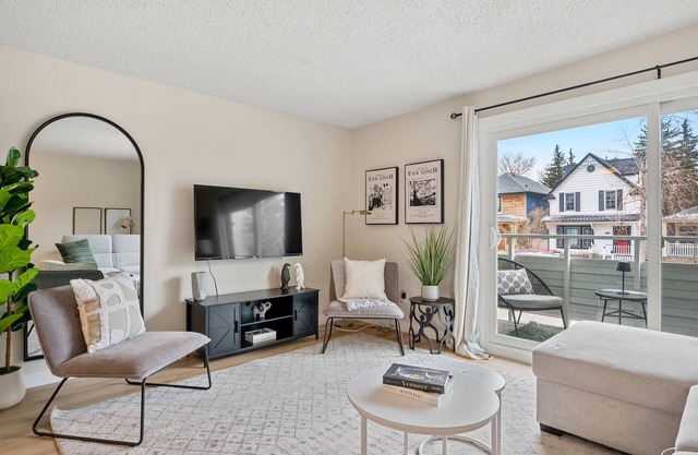 This apartment is a 2 bedroom(s), 1 bathrooms, located in Calgary, AB.