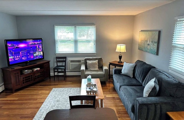This apartment is a 2 bedroom(s), 1 bathrooms, located in Narberth, PA.