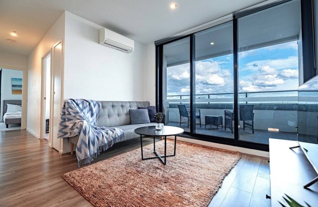 This apartment is a 3 bedroom(s), 2 bathrooms, located in Footscray, VIC.