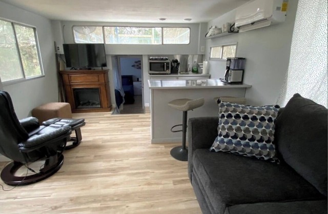This Boat Don't Float! A Refurbished 50 ft House boat