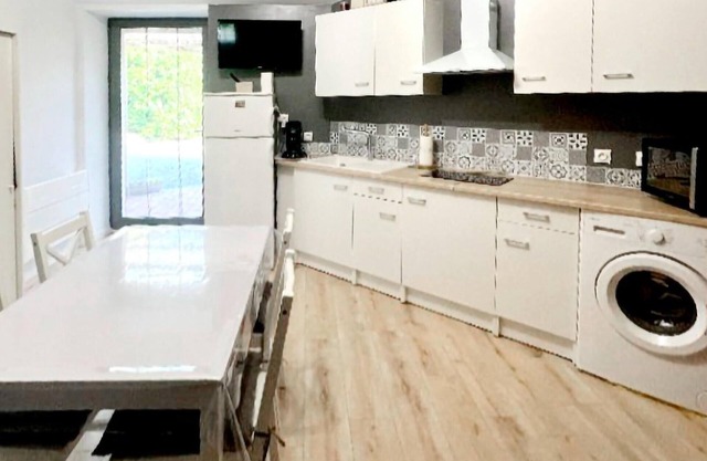 This charming and cozy vacation home welcomes you in the middle of nature.