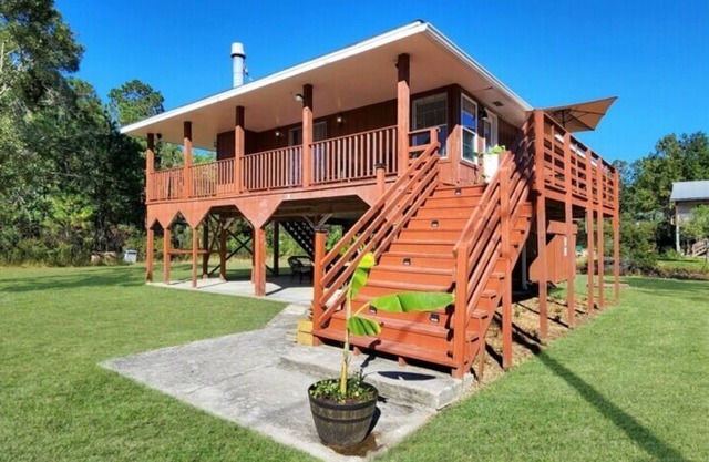 This house is a 3 bedroom(s), 2 bathrooms, located in Bay St. Louis, MS.