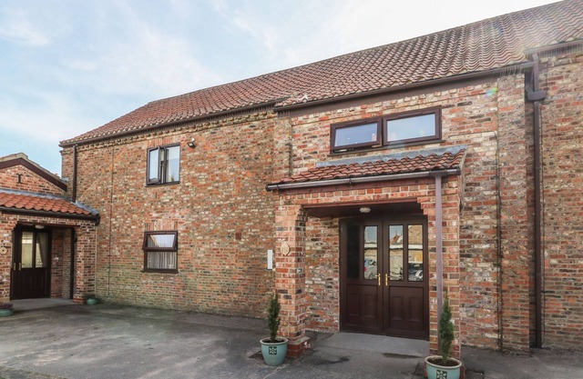 THISTLE, pet friendly, with a garden in Barlby