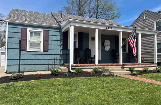 Thoughtful, entertainment haven for large groups, next to Smith Park