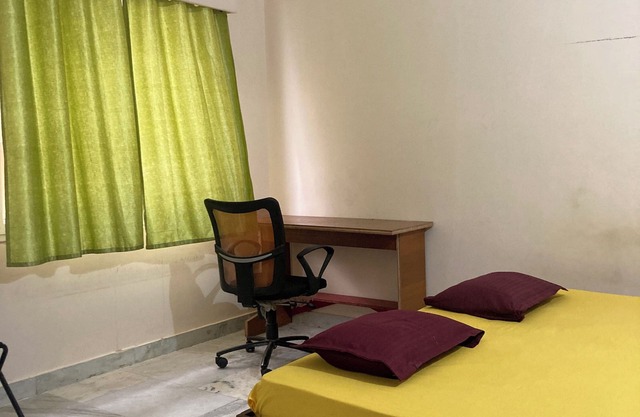 Three bed room apartment near KBR park Banjarahills road number 12