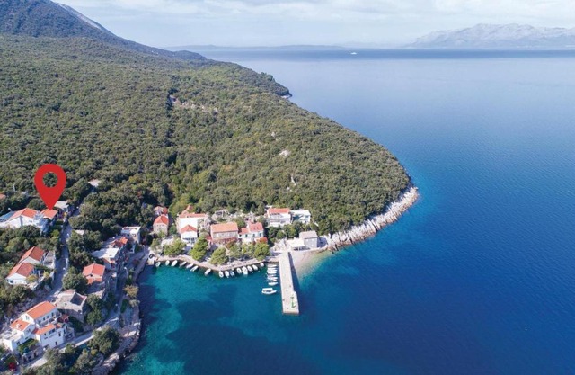 Three-Bedroom Holiday Home In Crkvice