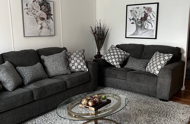 Three Sisters Duplex