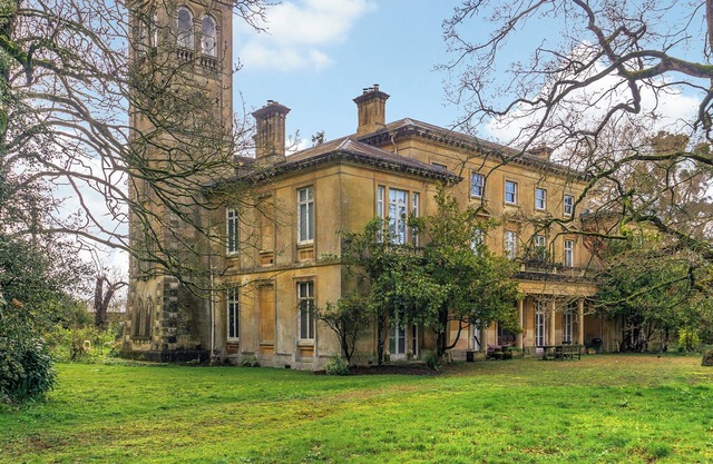 Tibberton Court Apartment 2 - UK48589