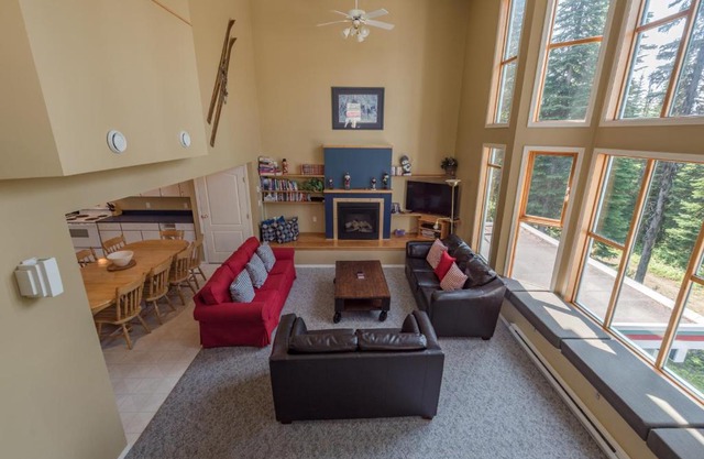 Timberwolf Chalet