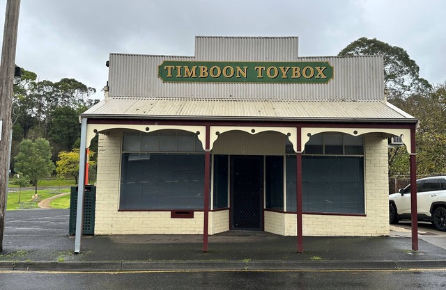 Timboon Central Apartment on the Rail Trail