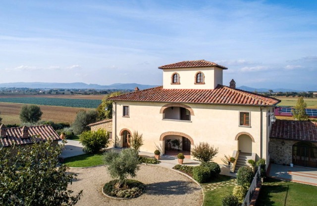 Timeless Tuscan Holiday Stay