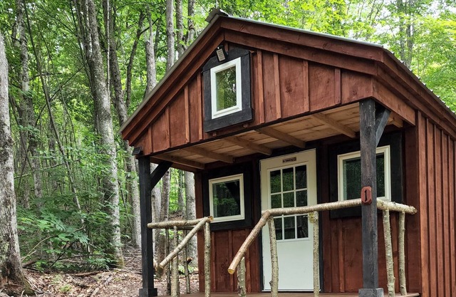 Tiny Cabin directly on atv trail in Errol, NH
