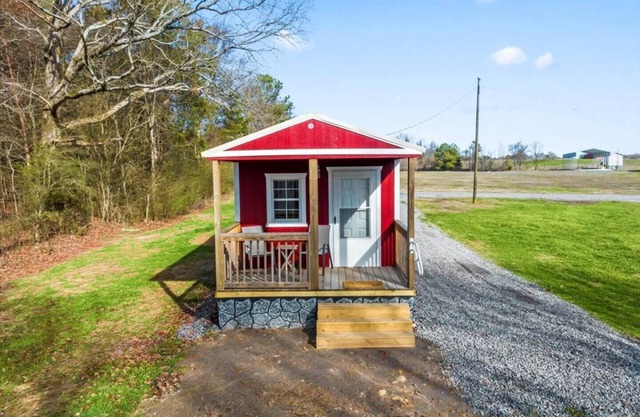 Tiny cabin on 10 acres with pond