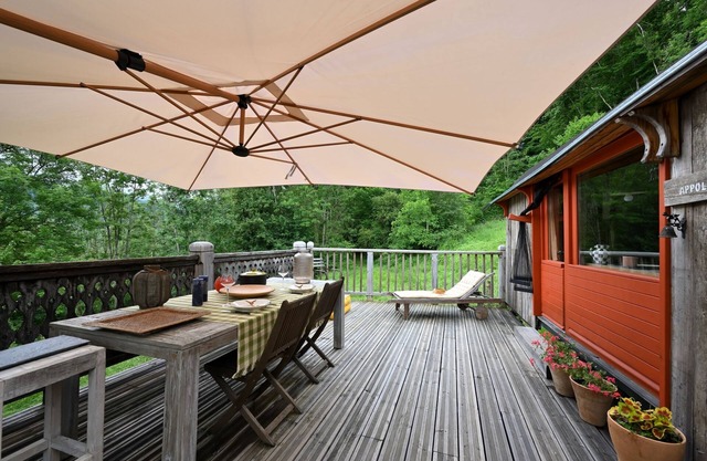 Tiny Home 'Roulotte Appoline' with Mountain View, Private Terrace and Private Garden