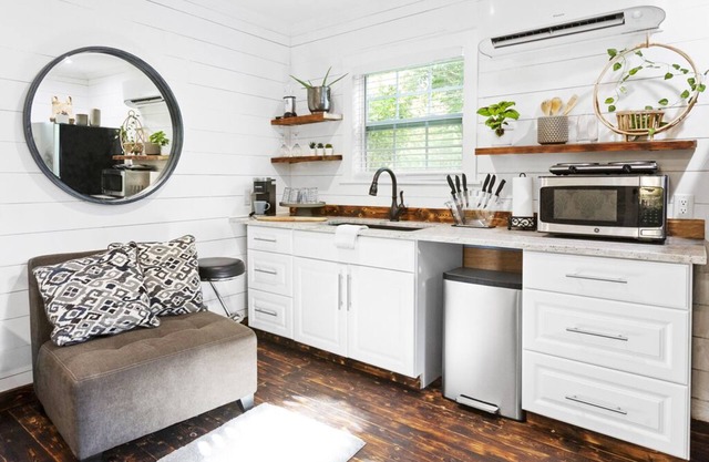 Tiny house at Gold Farm