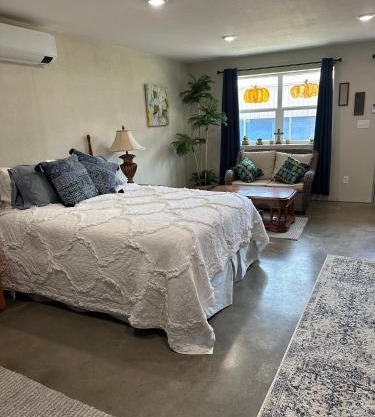 Tmae's Bed & Rest