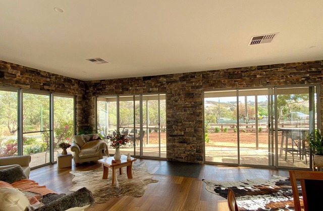 Toodyay Upon Avon Guest House. 3 separately available rooms.