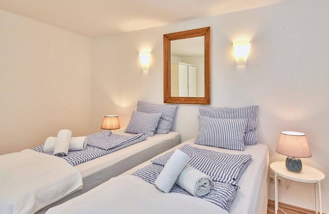 Top 4 garden apartment with terrace