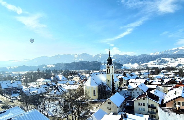 Top apartment in a spectacular location with great views