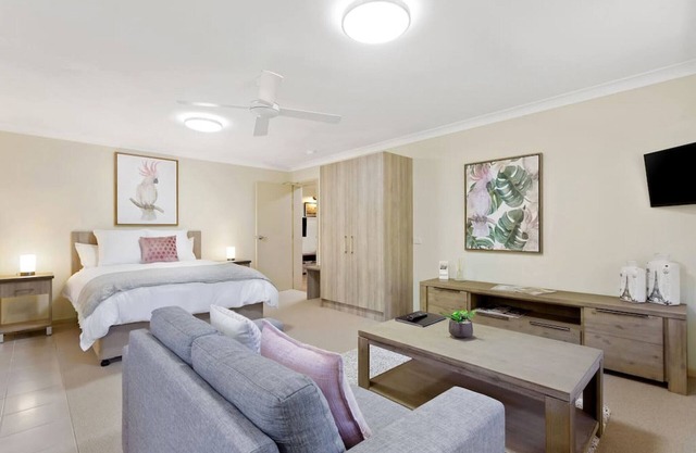 Top Rated Maleny: The Tallowood at The Guesthouse