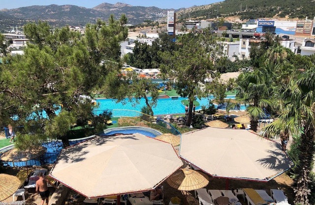 Torba House near Marina, Yachts, Boats. 4,5 BR + 3,5