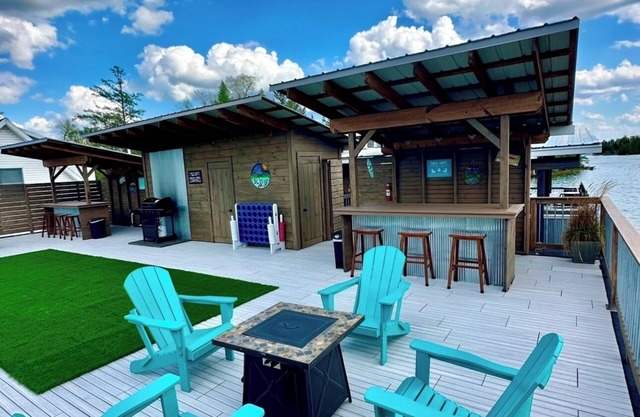 Torch Lake Sandbar Directly Across The Street With Outdoor Dock Slip Unit B