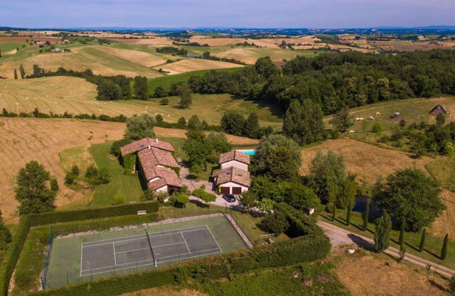 Tournesol - Seven Bedroom Villa, Sleeps 16