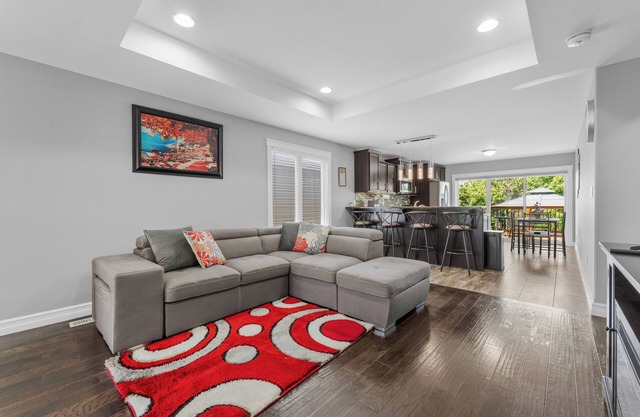 Town home in Amherstburg located near to wineries, breweries,waterfront & trails