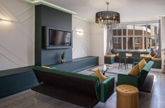 Town View Apartment by SASCO