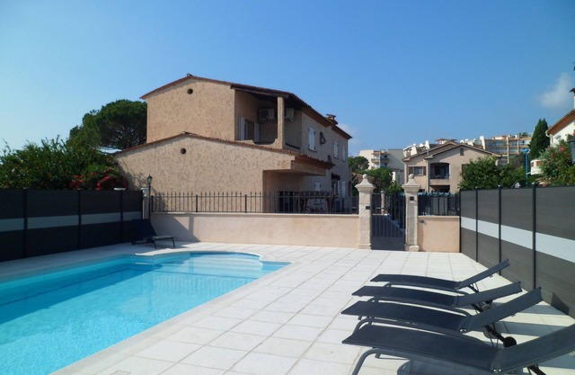 townhouse near the sea in mandelieu napoule *