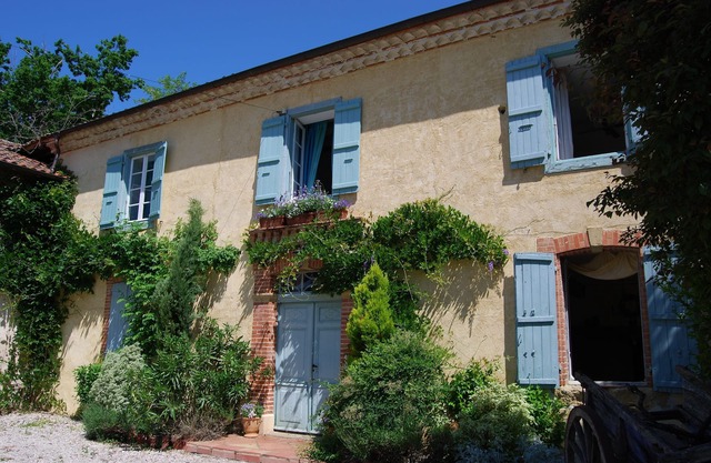 Traditional Gascogne Farmhouse Private Gardens Alarmed Pool Terraces Wifi