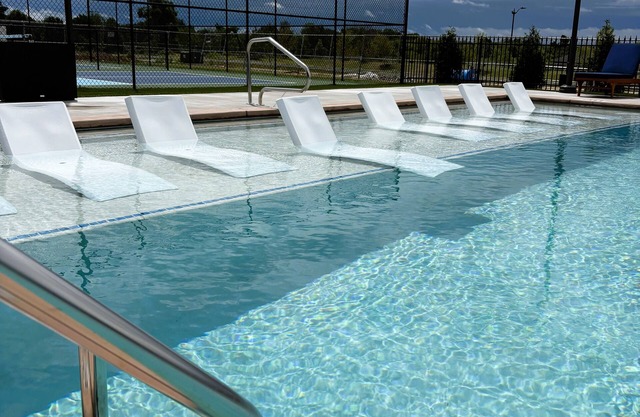 Trailhouse @ West -NEW Luxury 1BR – Pool, Sauna, 3mi to AMP + Art/Trails