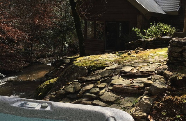 Tranquil Elegance, Secluded & Romantic-Luxury Retreat by Beautiful Creek