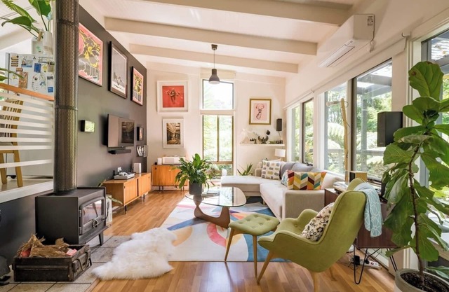 Tranquil House in the Foothill of the Dandy Ranges