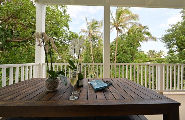 Tranquil Kehena Beach Mezzanine Tropical Retreat