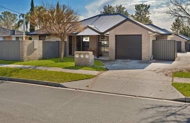 Tranquil Pet friendly, close to the airport, free NBN and Netflix!