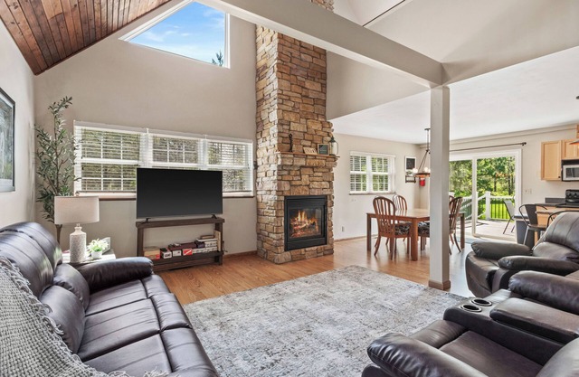 Tranquil Retreat on Lake Arrowhead Golf Coursen