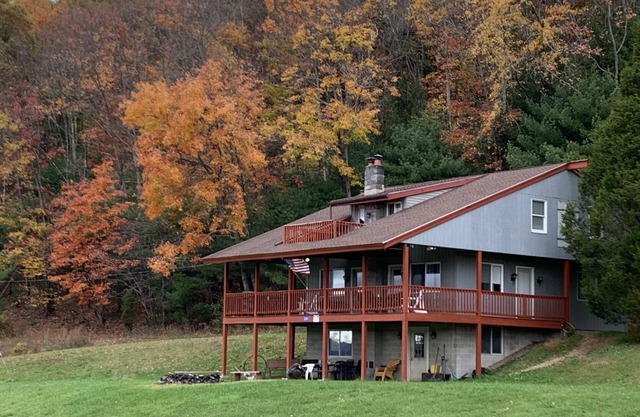 Tranquil Secluded Getaway With Spectacular Mountain Views