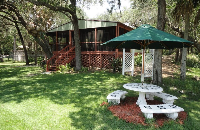 Tranquil-Waterfront-Nature Coast-Cottage