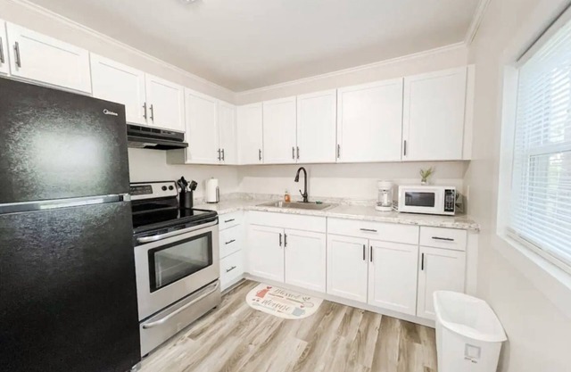 Tranquility Retreat - Sleeps 4 - 10 MIN TO PARRIS ISLAND