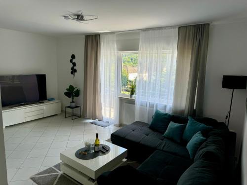 Traumhafte Kurstadt Apartment Moderne 2ZKB Balkon-Parkplatz 7-24 Check-in