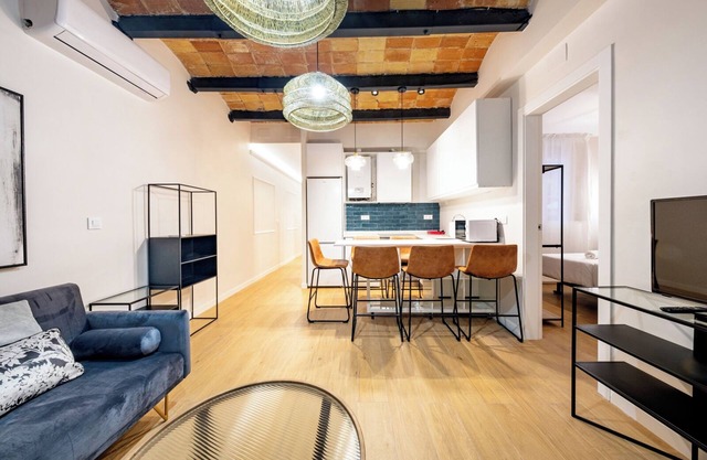 TRAV1-1 · 4h - Four Bedroom Apartment, Sleeps 6