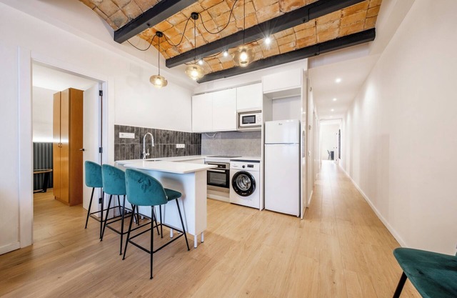 TRAV4-2 · 4h - Four Bedroom Apartment, Sleeps 6