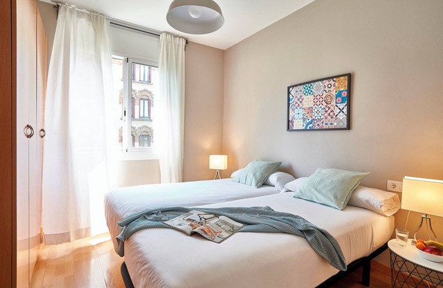 TRAVGRA4-1 · Confy 4 bedrooms flat in Eixample