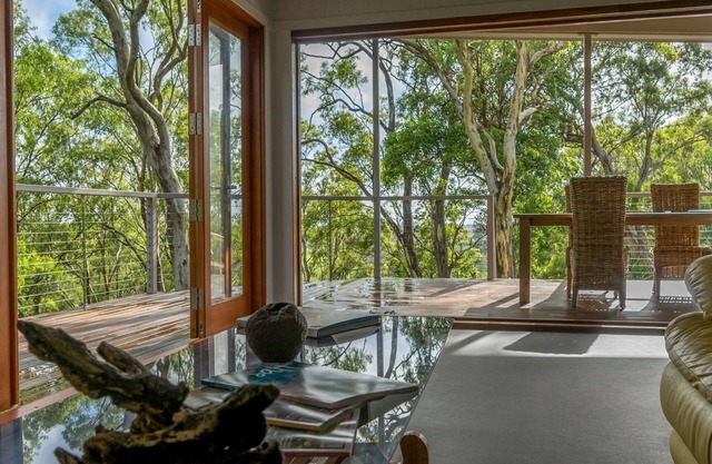 Treehouse Escape - enjoy nature, escape the pressures of your busy life.