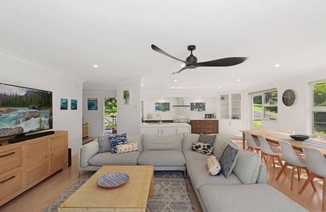 Treehouse on Stone - House and Private Guest Suite