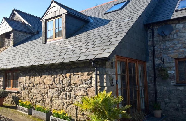 Tremodrett House Barn