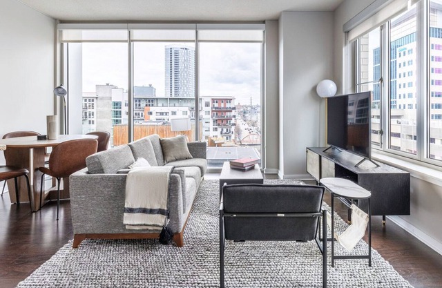 Trendy LoDo 2BR w/ Pool, Gym, 1 block from Commons Park, by Blueground