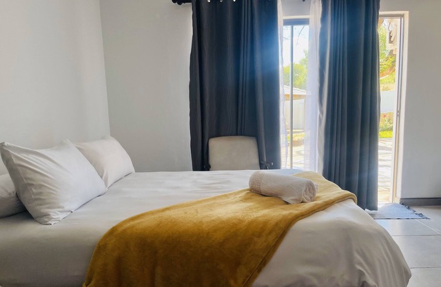 TrendyBliss Guest House - n0295