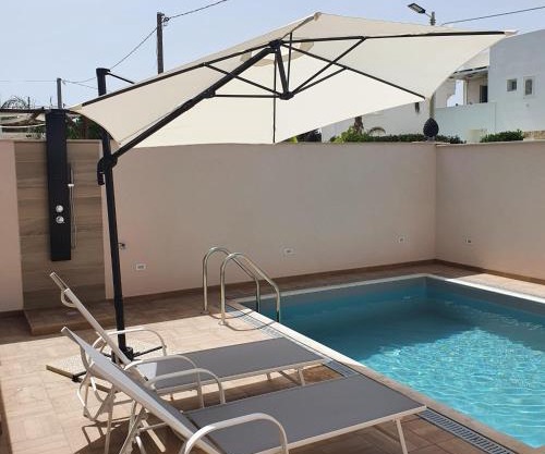 Trinacria Bedda Spinazza con Piscina